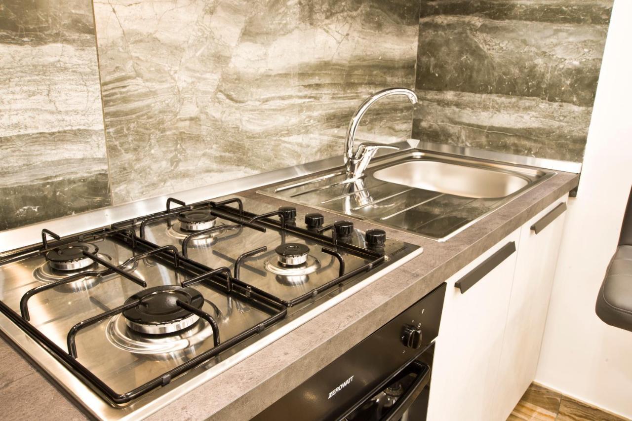 Suite Napoli Sotterranea Con Vasca Idromassaggio Экстерьер фото